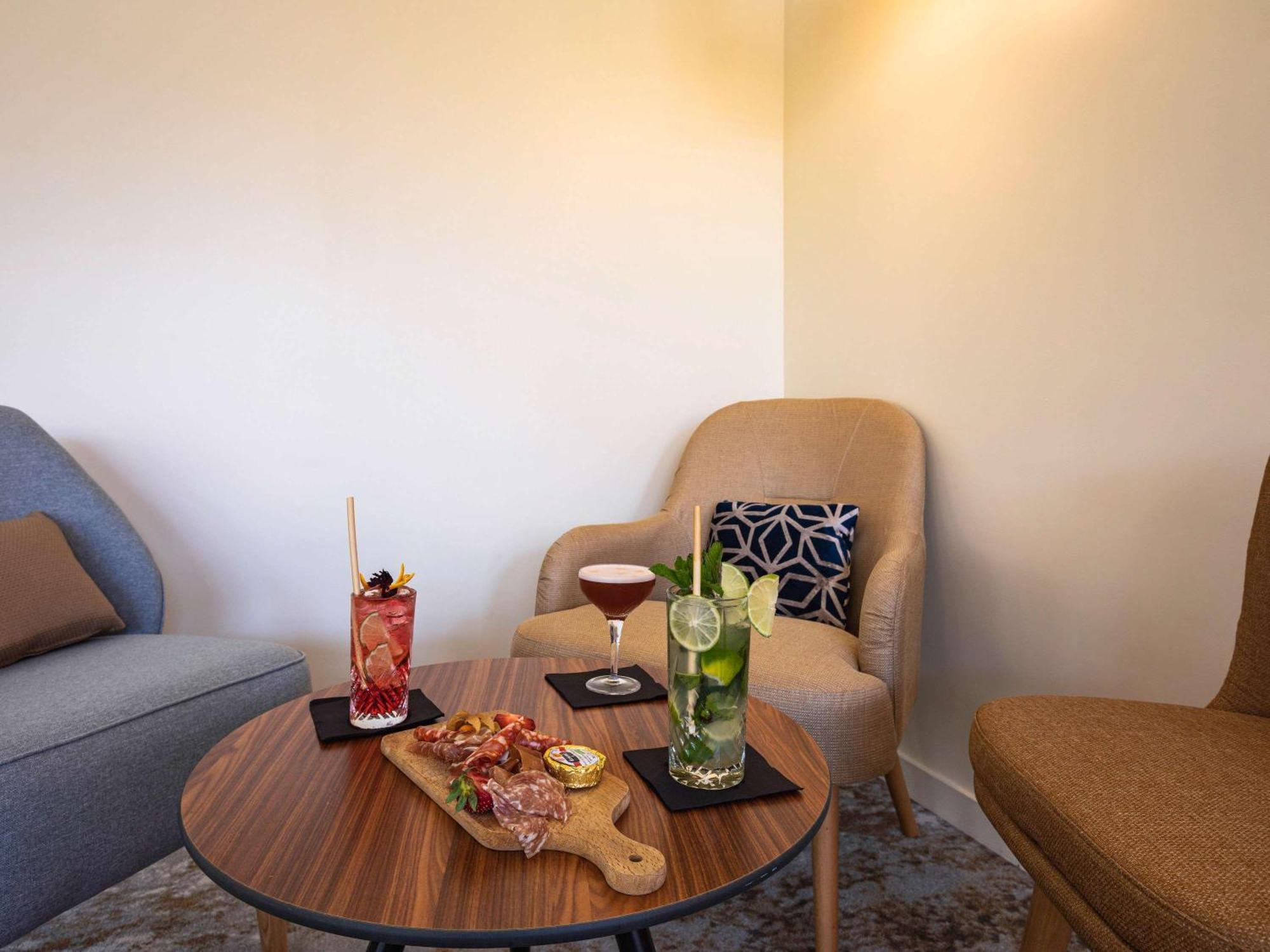 Ibis Styles Aix Les Bains Domaine De Marlioz Hotel Екс ле Бен Екстериор снимка