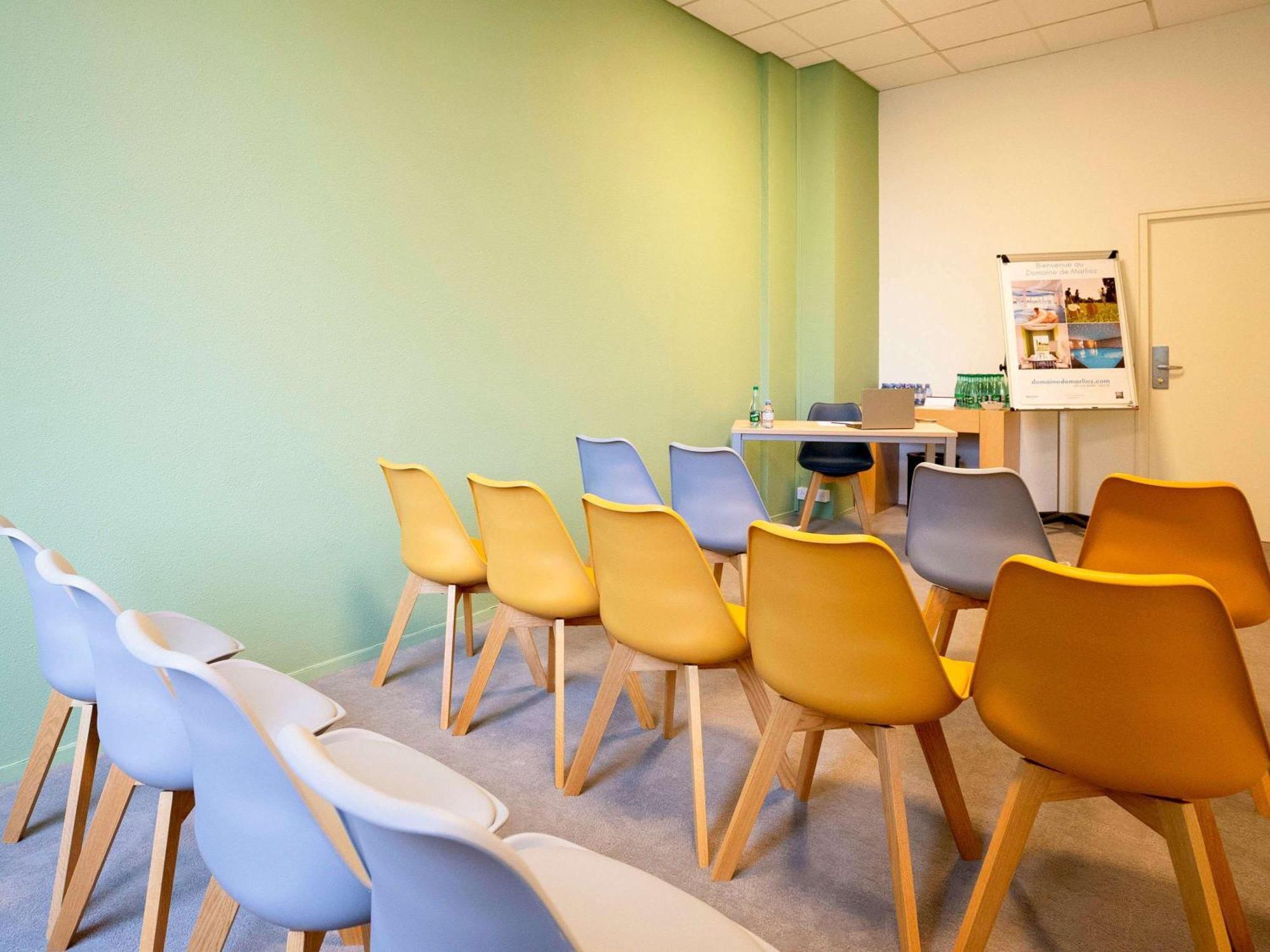 Ibis Styles Aix Les Bains Domaine De Marlioz Hotel Екс ле Бен Екстериор снимка